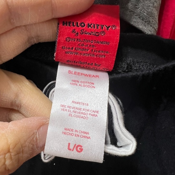 Hello Kitty Sanrio shorts - Picture 3 of 3